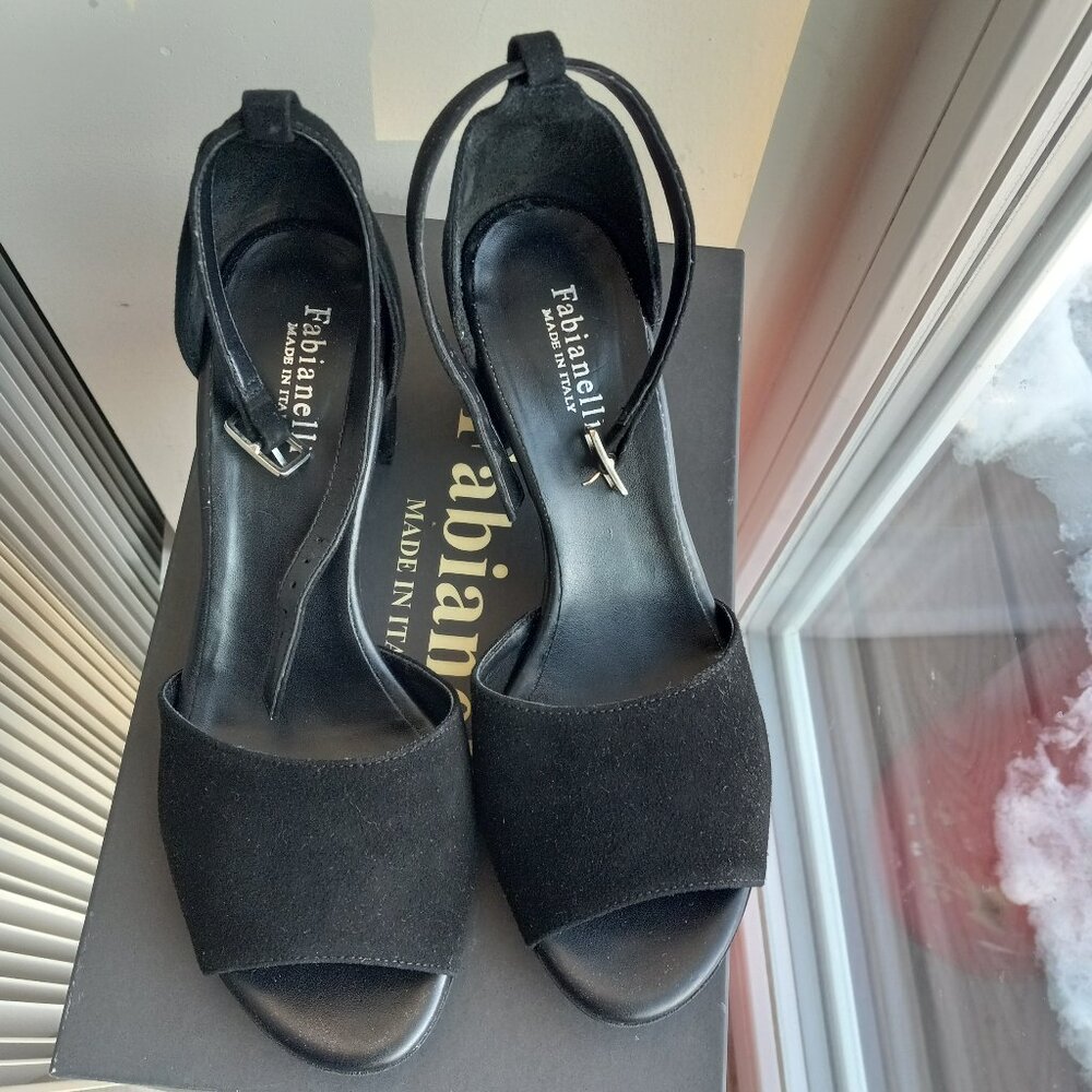Fabianelli Black Suede Ankle Strap Block Heel Sandals Sz 38/ 7 -7.5 ITALY